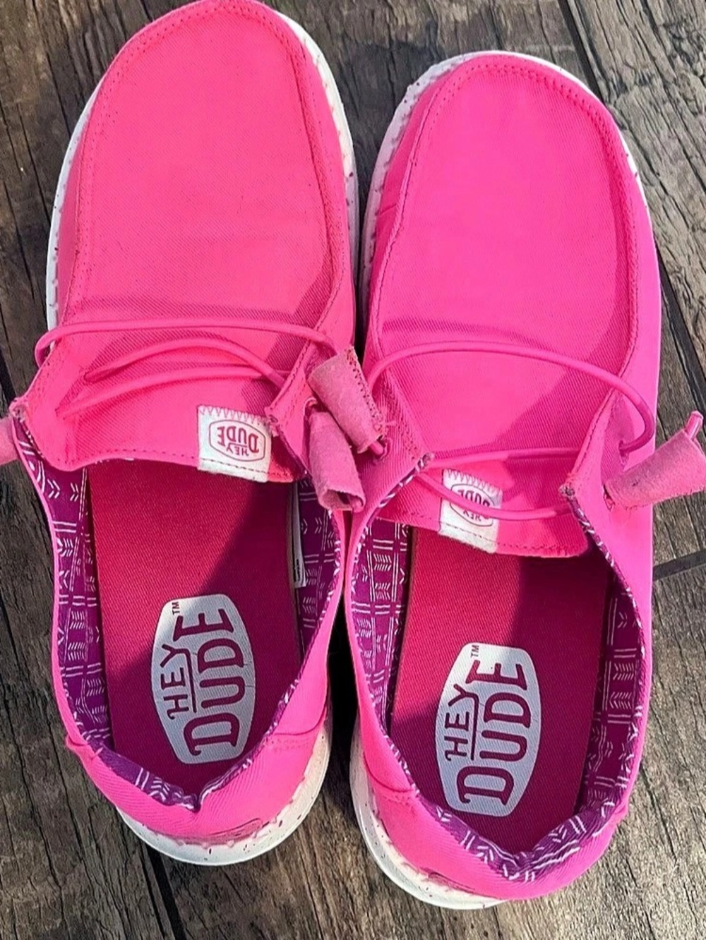 Hey Dude Wendy Stretch Canvas Sneakers US 7 Pink